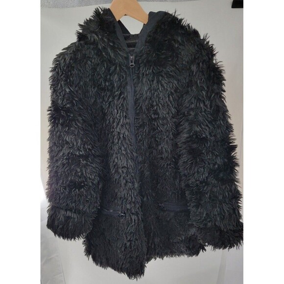 Adrienne Landau Jackets & Blazers - Adrienne Landau Black Modacrylic Hooded Jacket